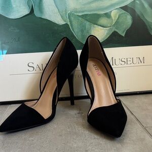 JustFab Elegant Black Heels